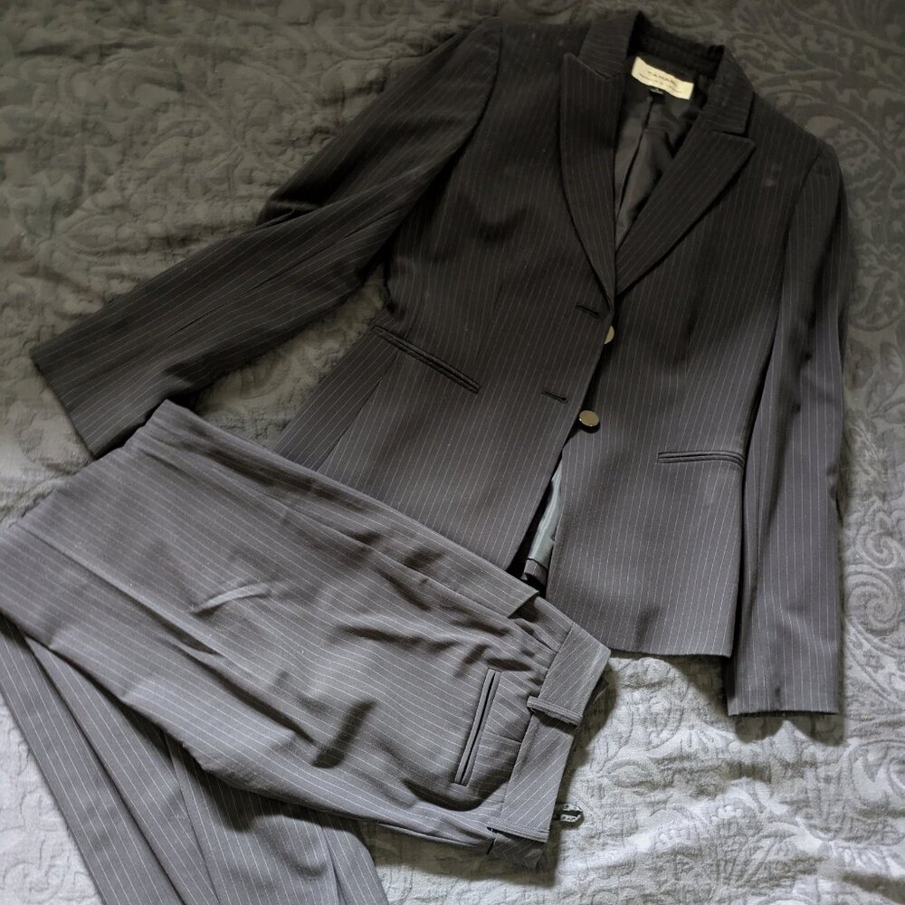 Tahari Women's Dark Gray Striped Pantsuit - Women's Blazer Size 4, Pants Size 2